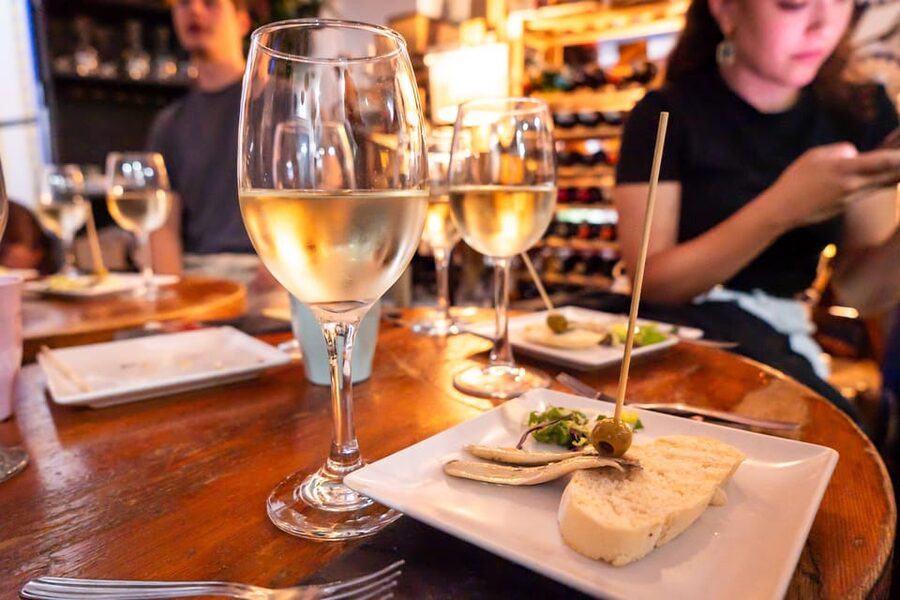 Malaga: Wine and Tapas Tour with Tastings and Drinks - Plaza de la Constitución is an easy starting point