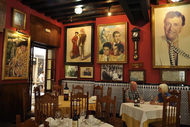 Malaga Wine & Tapas Small Group Guided Tour - Modern Málaga dishes near the Alcazaba