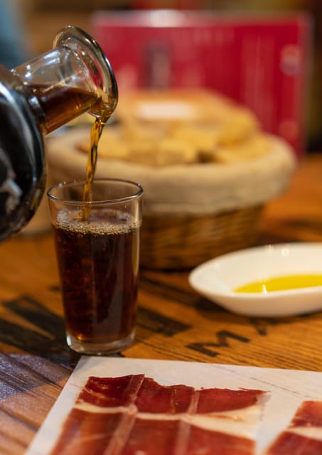 Málaga: Wine & Tapas Tour - The first taste: Málaga wine and local produce