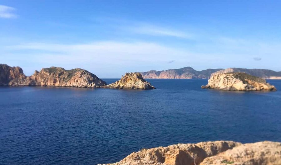 Mallorca: 3.5-Hour Boat Trip with Swimming and Snorkeling - Swimming Stop One: Clear Water, Deep Sea