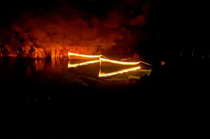 Mallorca: Caves of Drach Tour from the North with Boat Trip - The pearl workshop near Manacor