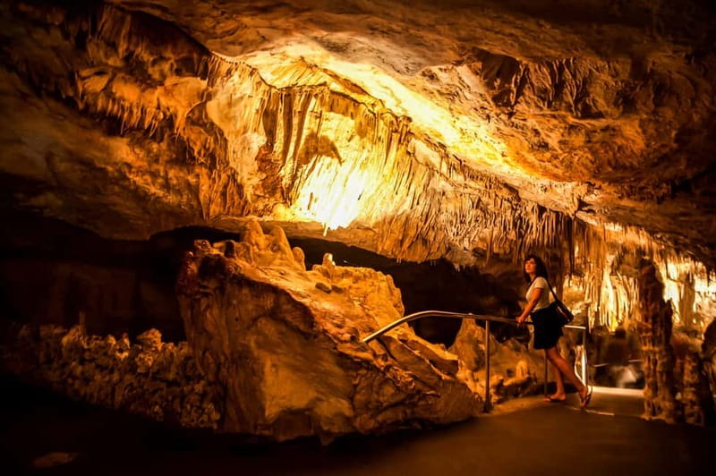 Mallorca: Caves of Drach Tour from the North with Boat Trip - Walking the cave route and managing 300 steps