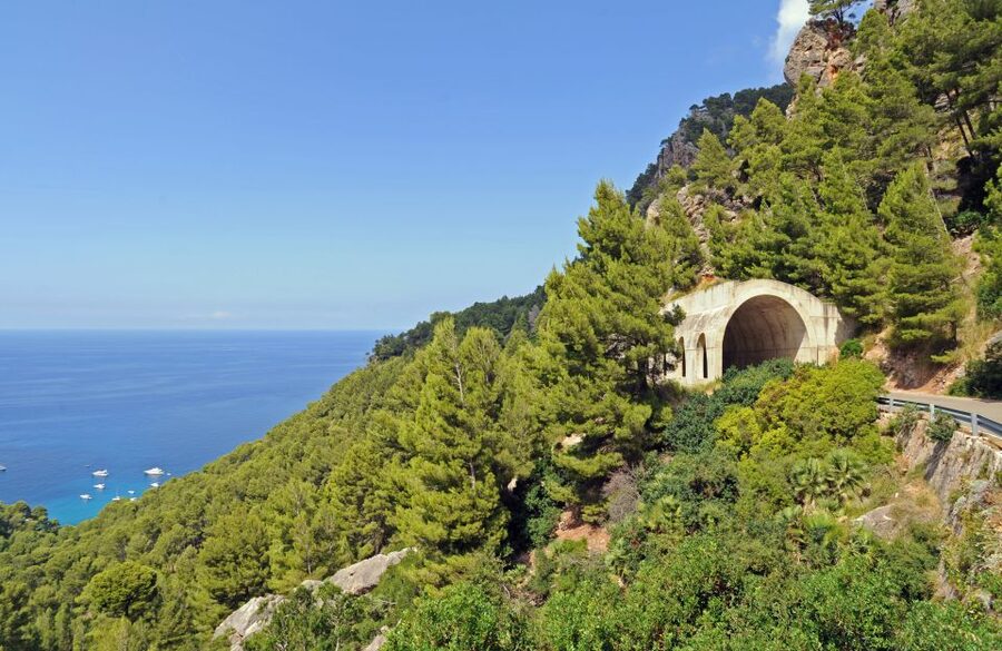 Mallorca: Formula Car Tour - Leaving Paguera for the southwest coast