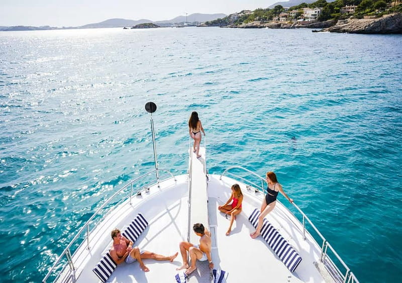Mallorca: Palma Boat Tour & Snorkeling with Drink Included - The 40-minute ride across Palma Bay