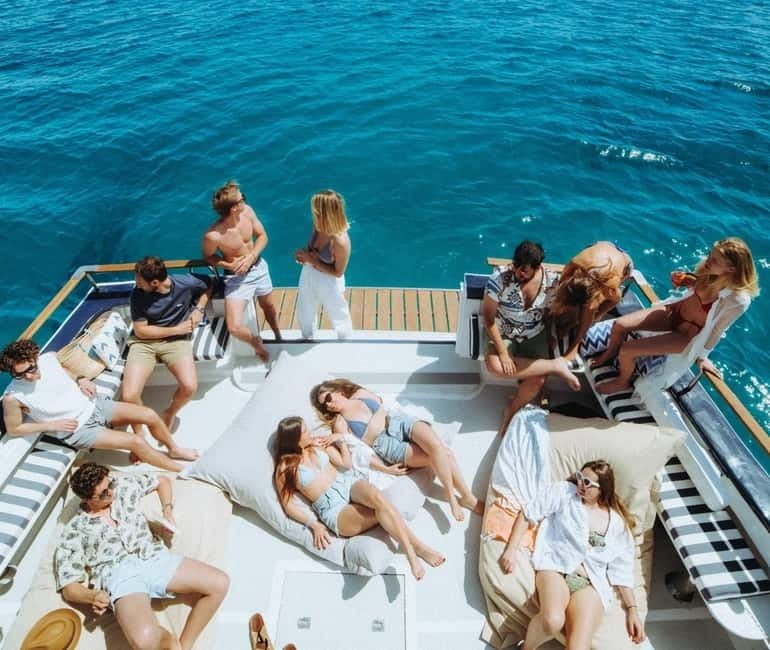 Mallorca: Palma Boat Tour & Snorkeling with Drink Included - The 70-minute swimming and snorkeling stop