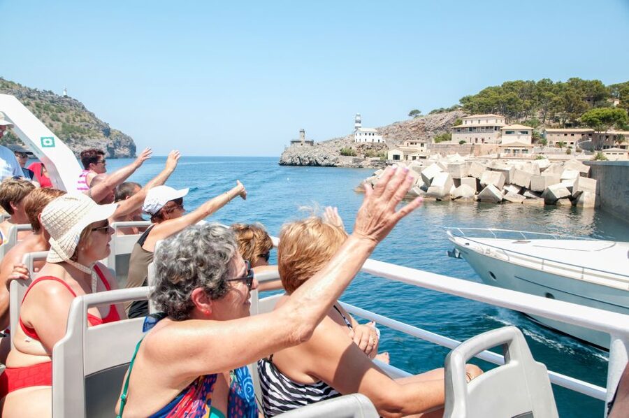 Mallorca: Scenic Full-Day Tour from the North - The guide, languages, and organization