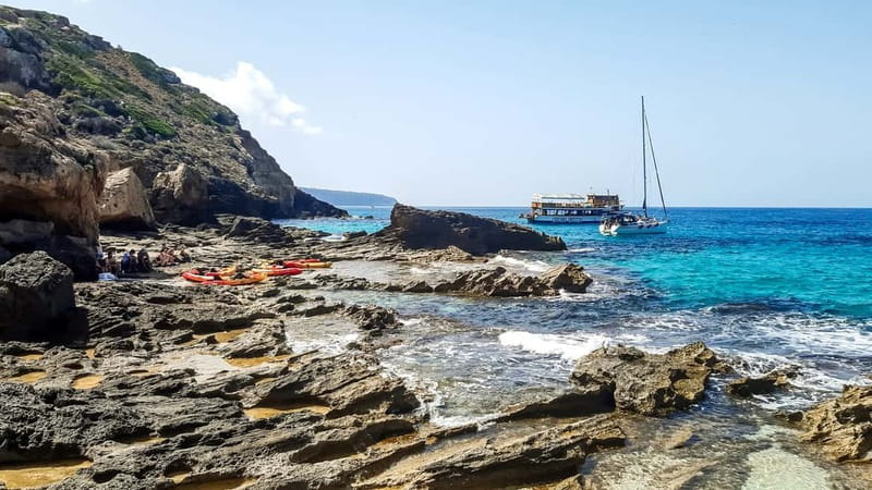 Mallorca: Sea Cave Kayaking Tour with Snorkeling and a Snack - Guides, Safety, and the Support Boat