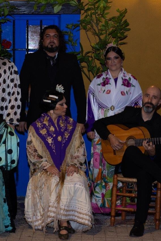 Marbella: Flamenco Show with a Drink - Entering the Old Town tablao