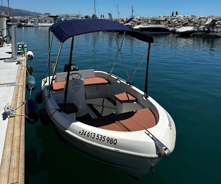 Marbella: Puerto Banús Boat Rental with No License Needed - Taking control without a boating license