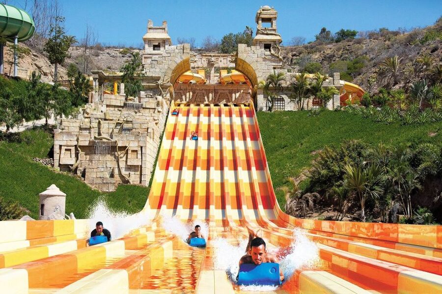 Maspalomas: Aqualand Maspalomas Water Park Entry Ticket - Paying for shade, storage, and comfort