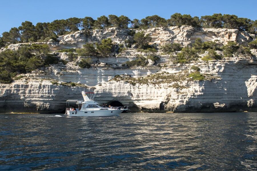 Menorca: 3.5 Hour South Coast Boat Excursion - Meeting at Cala Galdana and getting on board