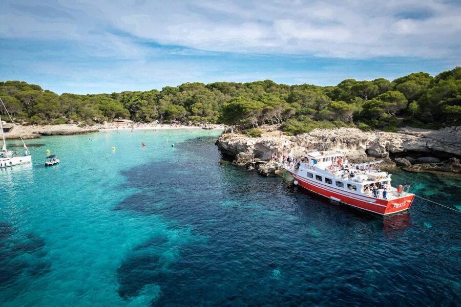 Menorca: Full-Day Boat Tour with Paella Lunch - Who should book this day on the water?