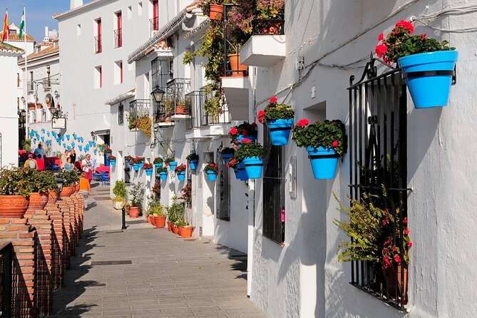 Mijas: Panoramic city tour in an electric Tuk Tuk - From the miniature museum to the center of Mijas