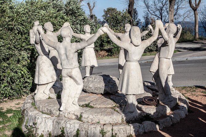 Montjuïc Walking Tour With Optional Flamenco Show - Fountains and Catalan dance in Joan Brossa Gardens