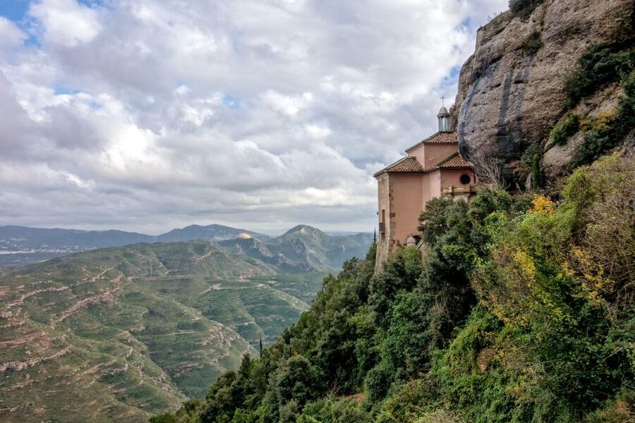 Montserrat & Cava Wineries Day Trip from Barcelona w/ Pickup - Lunch between the mountain and the vineyards