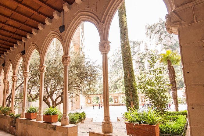 Montserrat with Black Madonna & Medieval Winery with Tapas/Lunch - Four hours among Montserrat’s monastery and cliffs