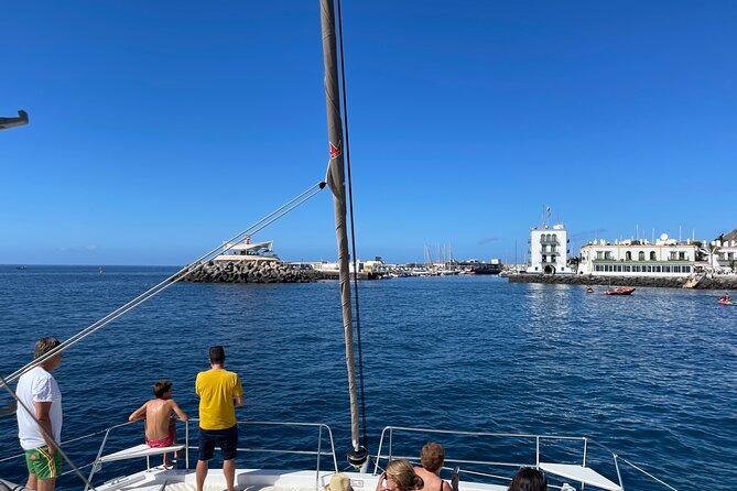 Morning cruise - The crew shapes the experience