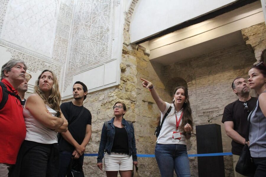 Mosque-Cathedral of Cordoba and Jewish Quarter Tour - When crowds and opening changes affect the visit