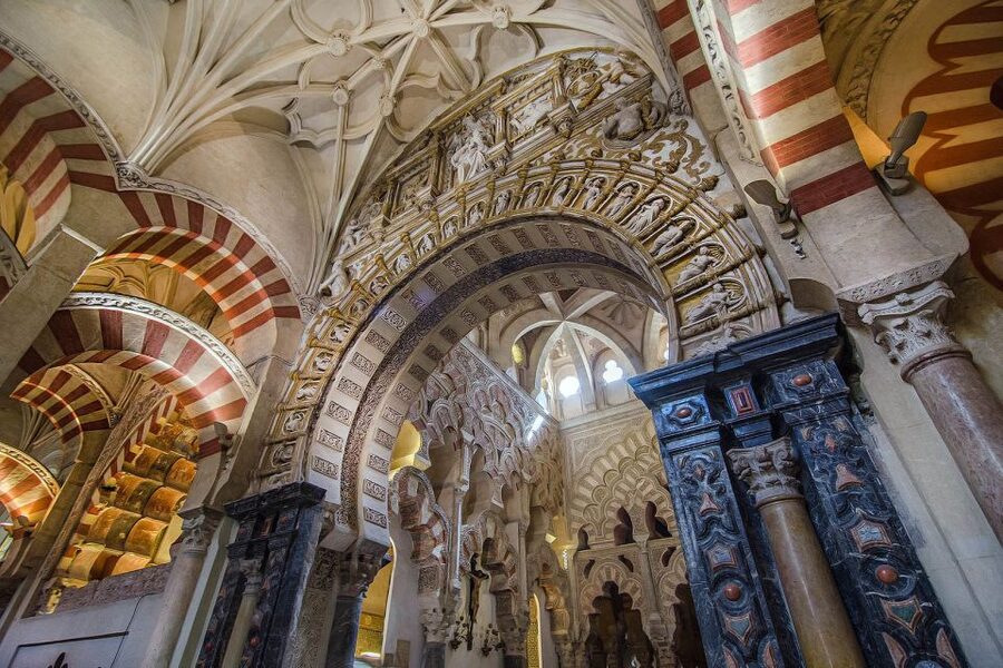 Mosque-Cathedral of Cordoba and Jewish Quarter Tour - How the guides shape the experience