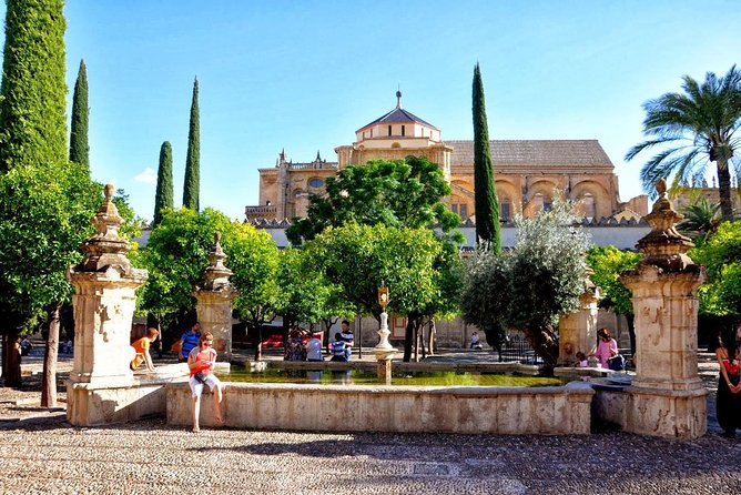 Mosque-Cathedral of Córdoba Guided Tour with Priority Tickets - The guide makes the difference