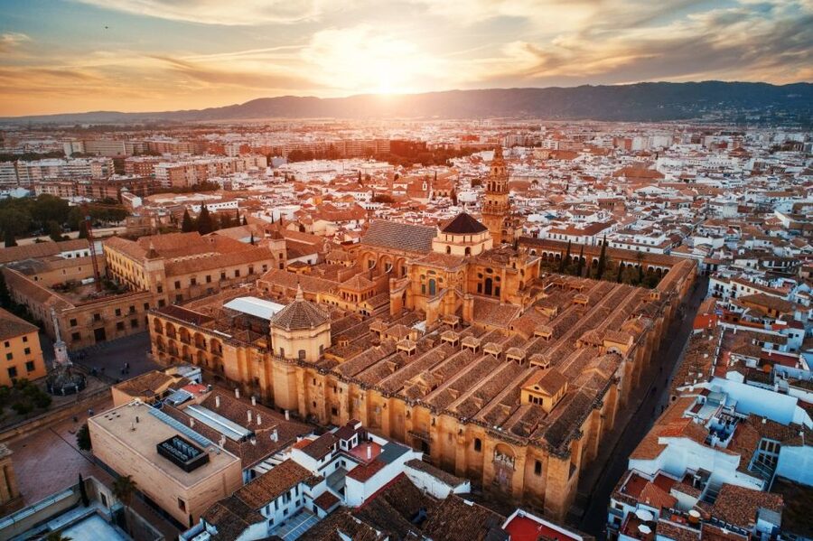 Mosque-Cathedral of Córdoba Guided Tour with Tickets - Understanding the mihrab and maqsurah