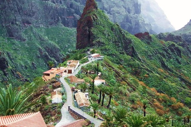 Mt. Teide and Masca Valley Tour in Tenerife - Roques de Garcia, the strongest Teide stop