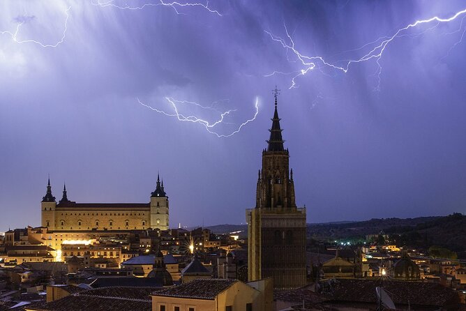 Night Guided Tour of Magical Toledo - Meeting at a private Toledan courtyard