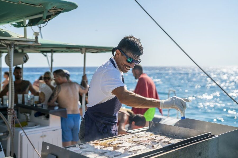 Palma de Mallorca: 5-Hour Catamaran Cruise with Lunch & Swim - Barbecue lunch with wine, sangria, and simple salads