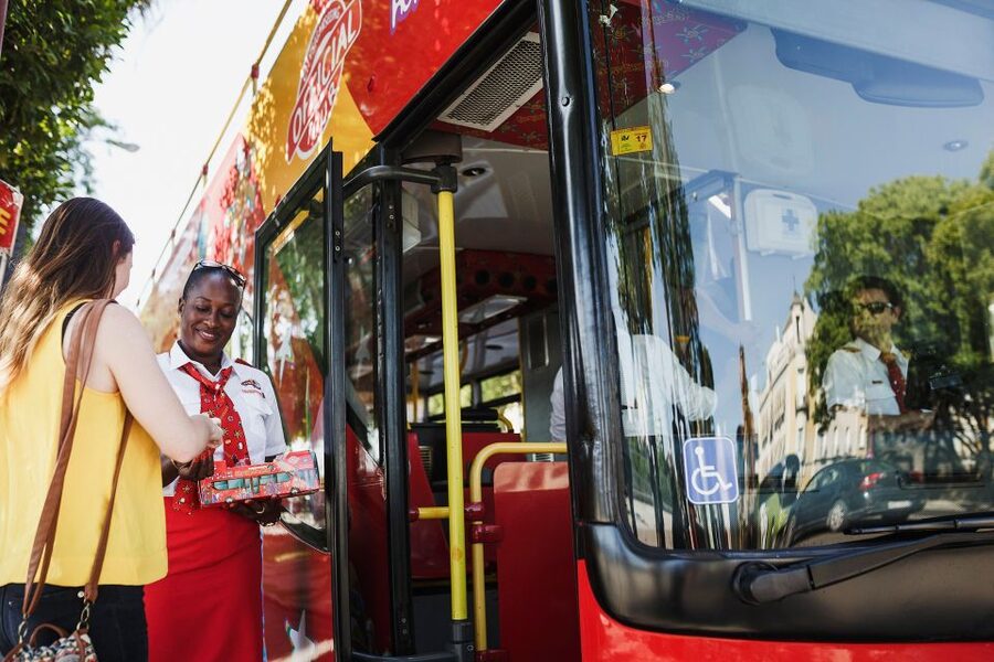Palma de Mallorca: City Sightseeing Hop-On Hop-Off Bus Tour - Choosing between the Iconic and Essential tickets