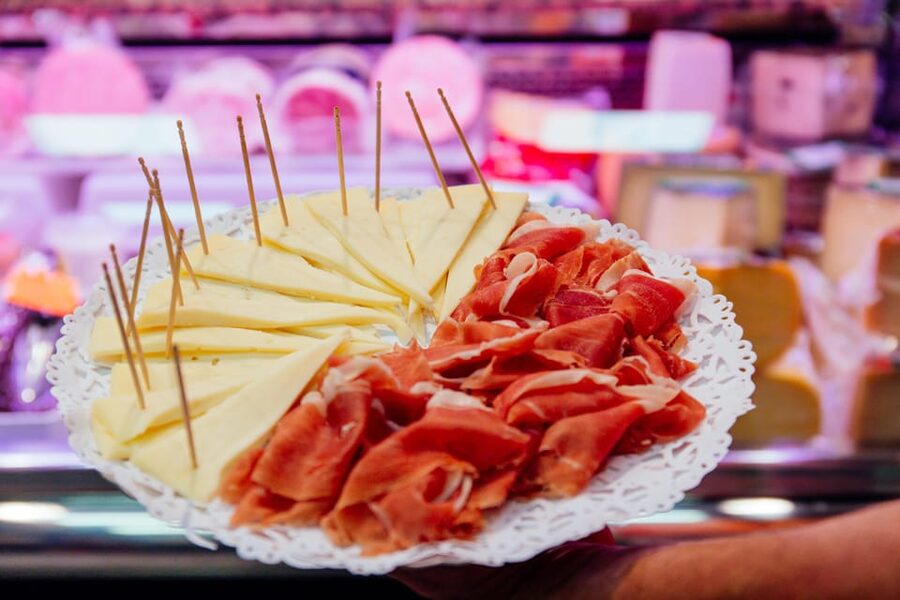 Palma de Mallorca: Foodie Walking Tour of the Old Town - Starting at Parc de la Mar