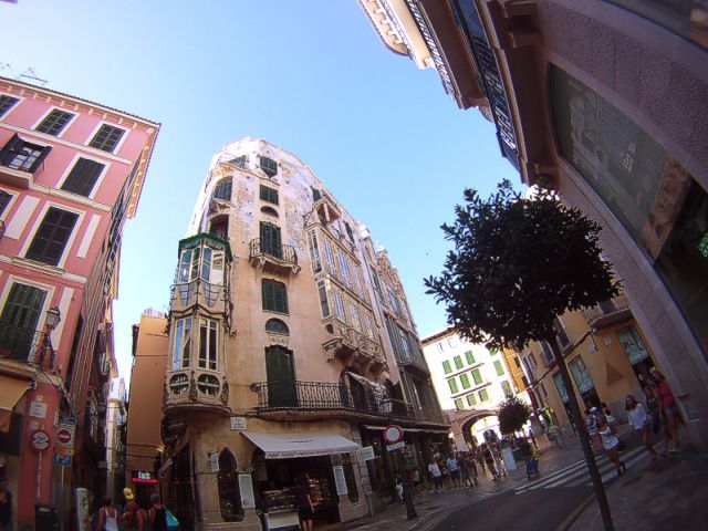 Palma de Mallorca: Guided Tour of the Old Town - A market hall and a taste of Mediterranean Palma