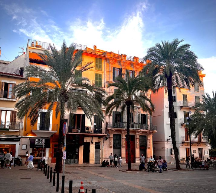 Palma de Mallorca: Old Town Atmospheric Evening Tour - Why Palma works so well after dark