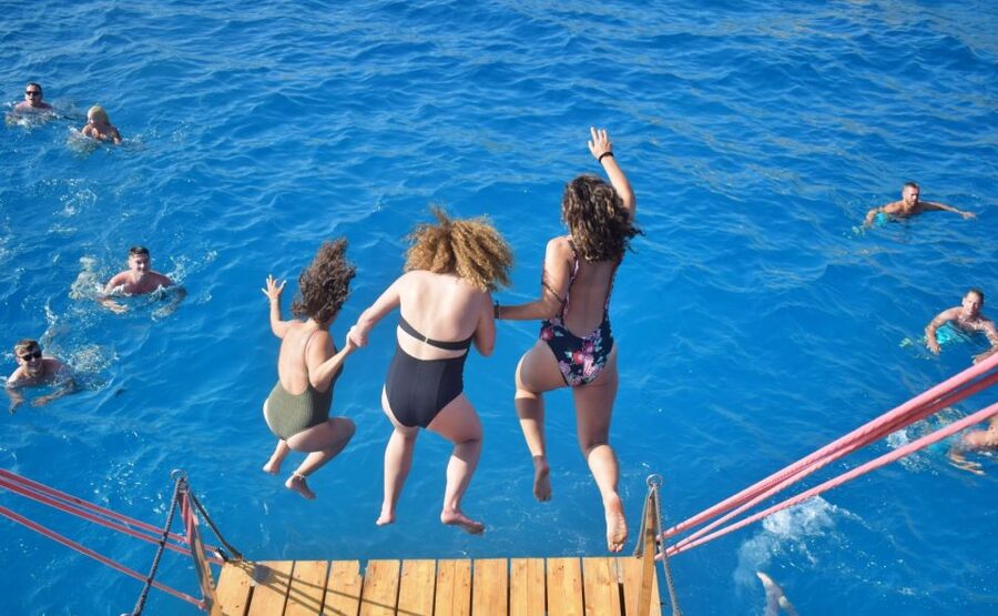 Palma de Mallorca: Palma Bay Boat Tour with Snorkeling - The southern bay swimming stop