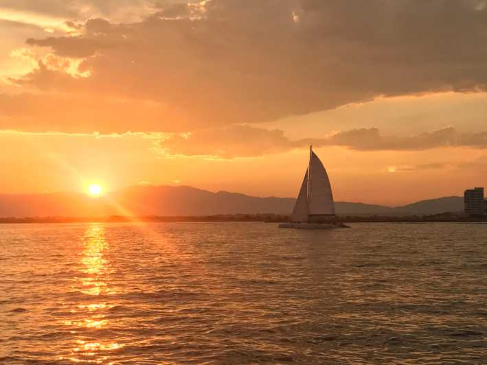 Palma de Mallorca: Sunset Sailing Catamaran Trip with Drink - Why this short sunset cruise works so well