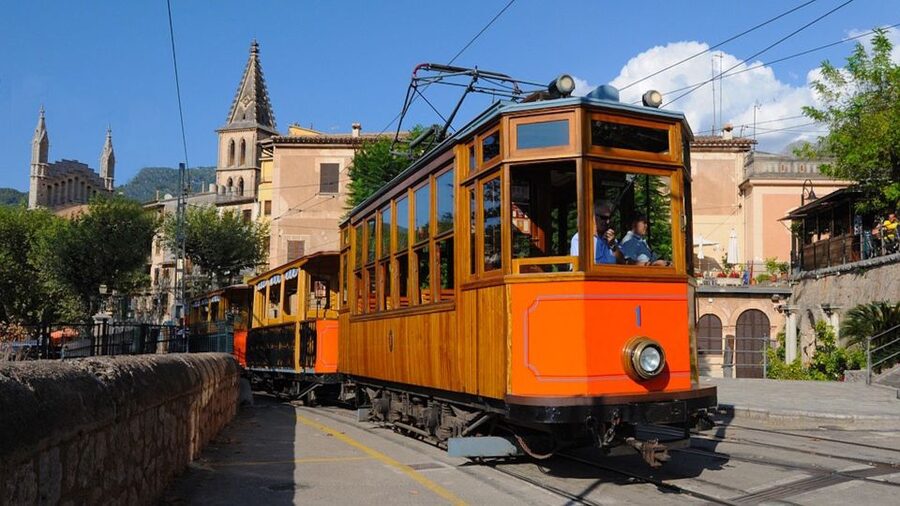 Palma: Tramuntana Full-Day Tour with Sóller Train and Lunch - Boarding the Red Lightning from Palma