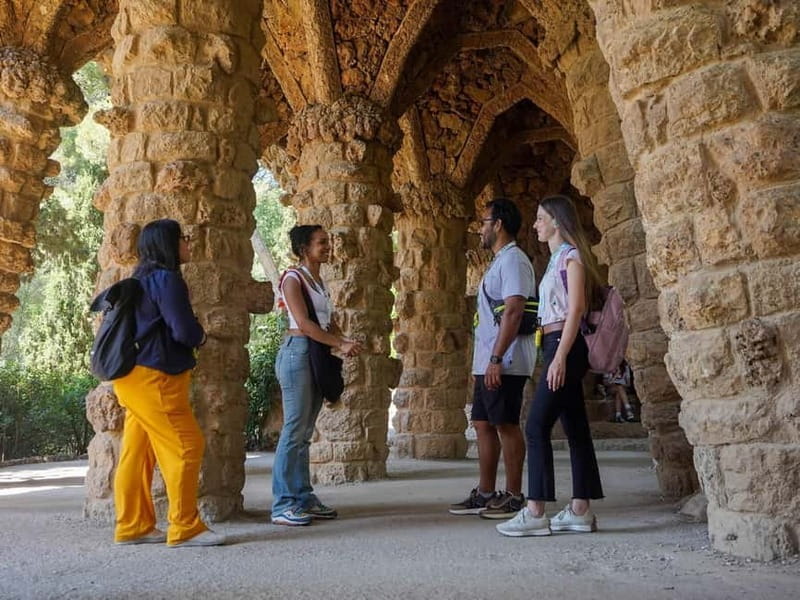 Park Güell: Guided Tour with Optional Gaudí Experience Entry - El Drac and the art of broken tiles