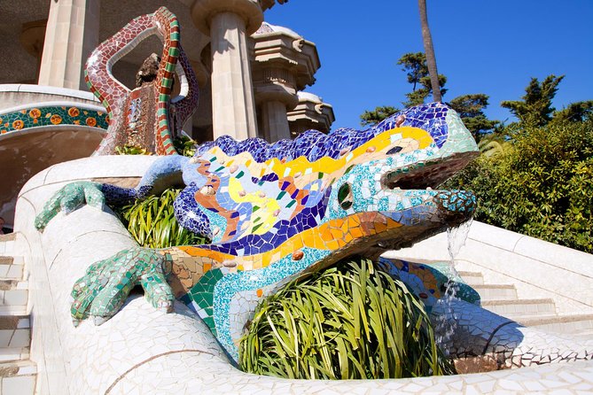 Park Guell Guided Tour with Skip-the-Line Ticket - Entering Park Güell with a reserved ticket
