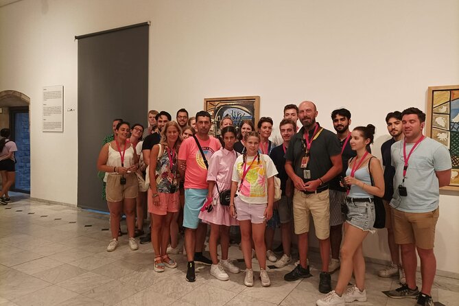 Picasso Museum Skip-the-Line Guided Tour - Meeting the guide at Palau Dalmases