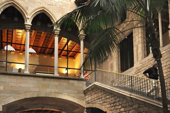 Picasso Small Group Walking Tour with Museum Skip the Line Ticket - El Quatre Gats and Picasso’s creative circle