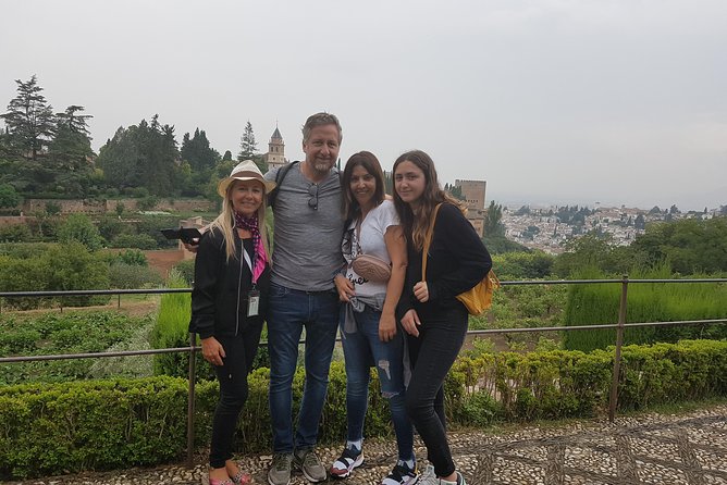 Private Alhambra Highlights Tour Including the Nasrid Palaces - Starting at Paseo de los Cipreses and the wider complex