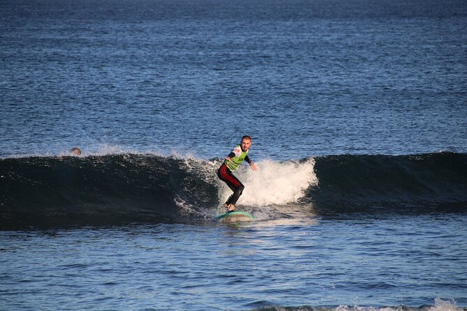 Private Surfing Lesson at Playa de las Américas - The theory session gives you a sensible start