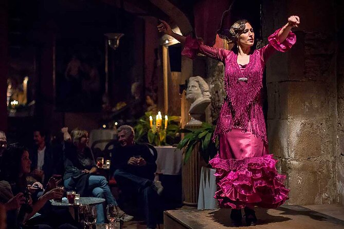 Private Tour: Tapas, Wine & Flamenco Show in Barcelona’s Old Town - Gothic Quarter: atmosphere more than a formal history lesson