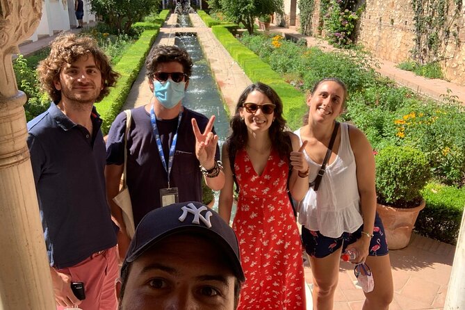 Private Tour With A Different Perspective of Alhambra - The guides make the difference