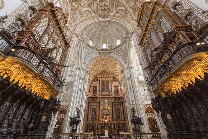 Private Visit Mosque-Cathedral, Jewish quarter, Alcazar and Synagogue - Guides who make the difference