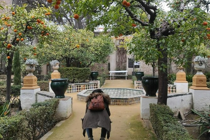 Private Walking Tour Alcazar and Cathedral in Sevilla - The Royal Alcázar: palace rooms, courtyards, and gardens