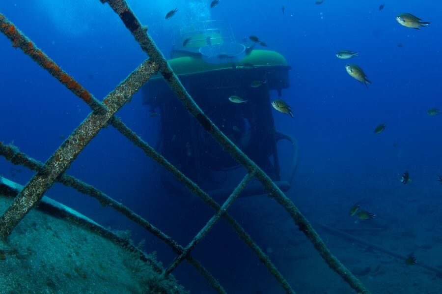 Puerto de Mogán: Submarine Tour - Reaching 25 metres below the surface