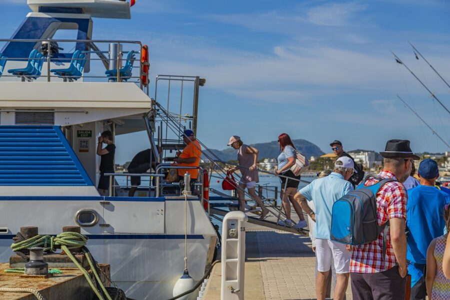 Puerto Pollença: Ferry to Formentor Beach - Choosing how long to stay