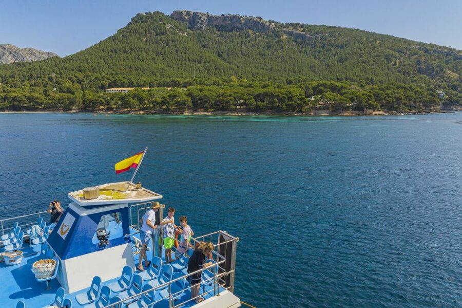 Puerto Pollença: Ferry to Formentor Beach - At Puerto de Pollença, allow time to exchange your voucher