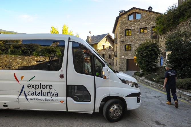 Pyrenees & Medieval Towns Small Group Tour from Barcelona - Why the small group and guide matter