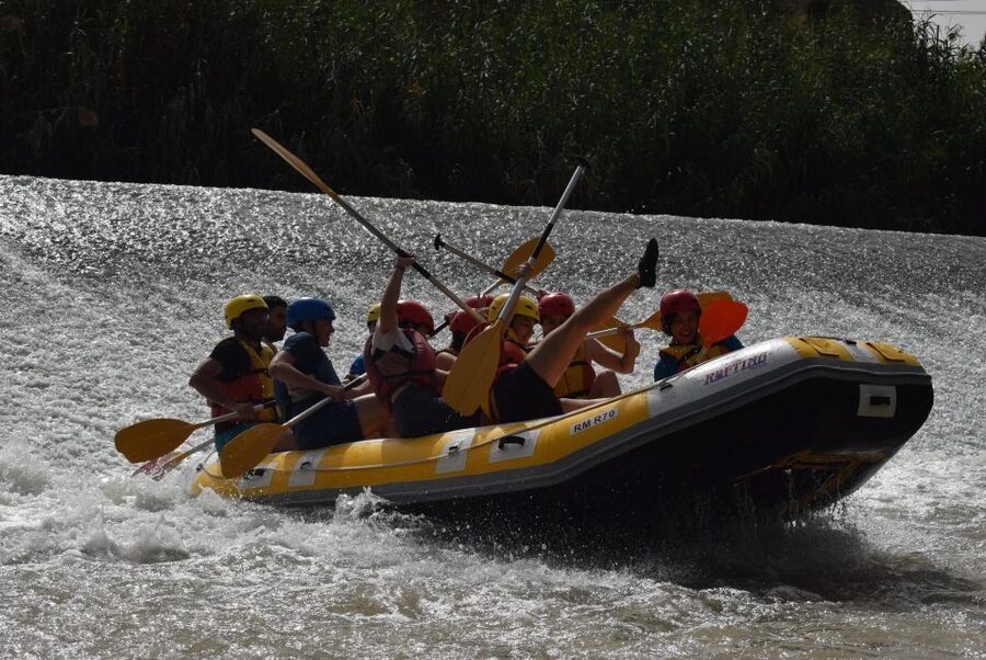 Rafting Adventure in Murcia - El Jarral dam: the half-hour picnic stop